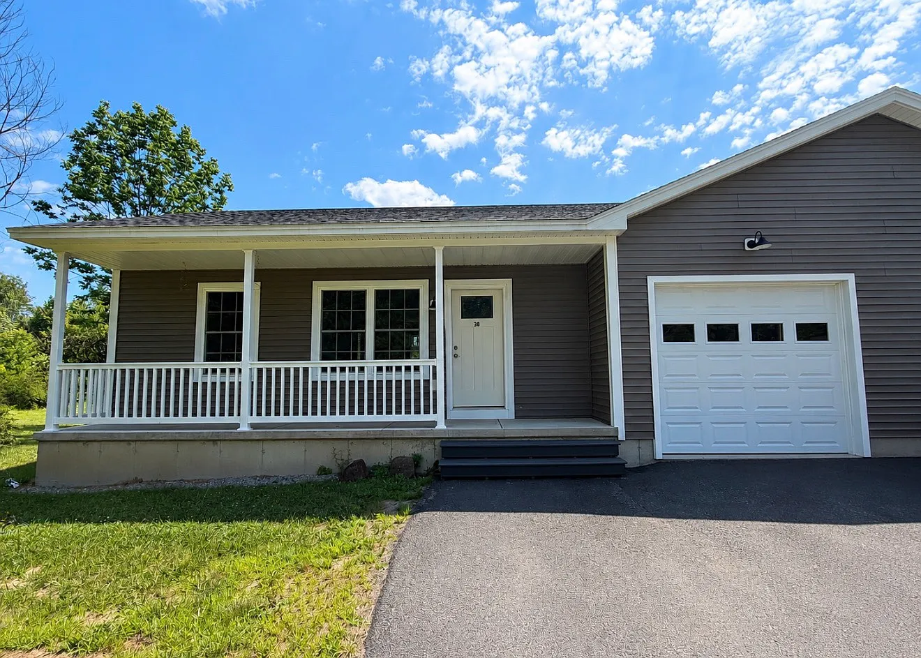 2 bed, $2,000 — Photo 1