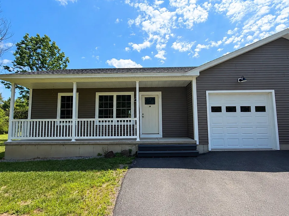 3 Lake Rd #3B