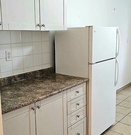 4th image of 2870 Tecumseh Rd W Unit 101