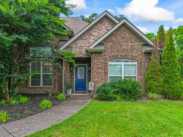 176 Sparrow Gap Dr, La Vergne, TN 37086
