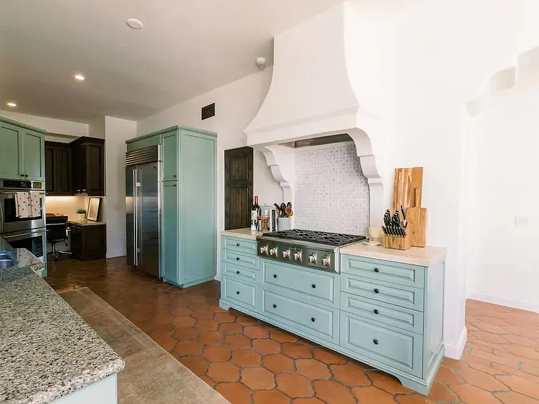 1849 Montgomery Ave — Photo 12