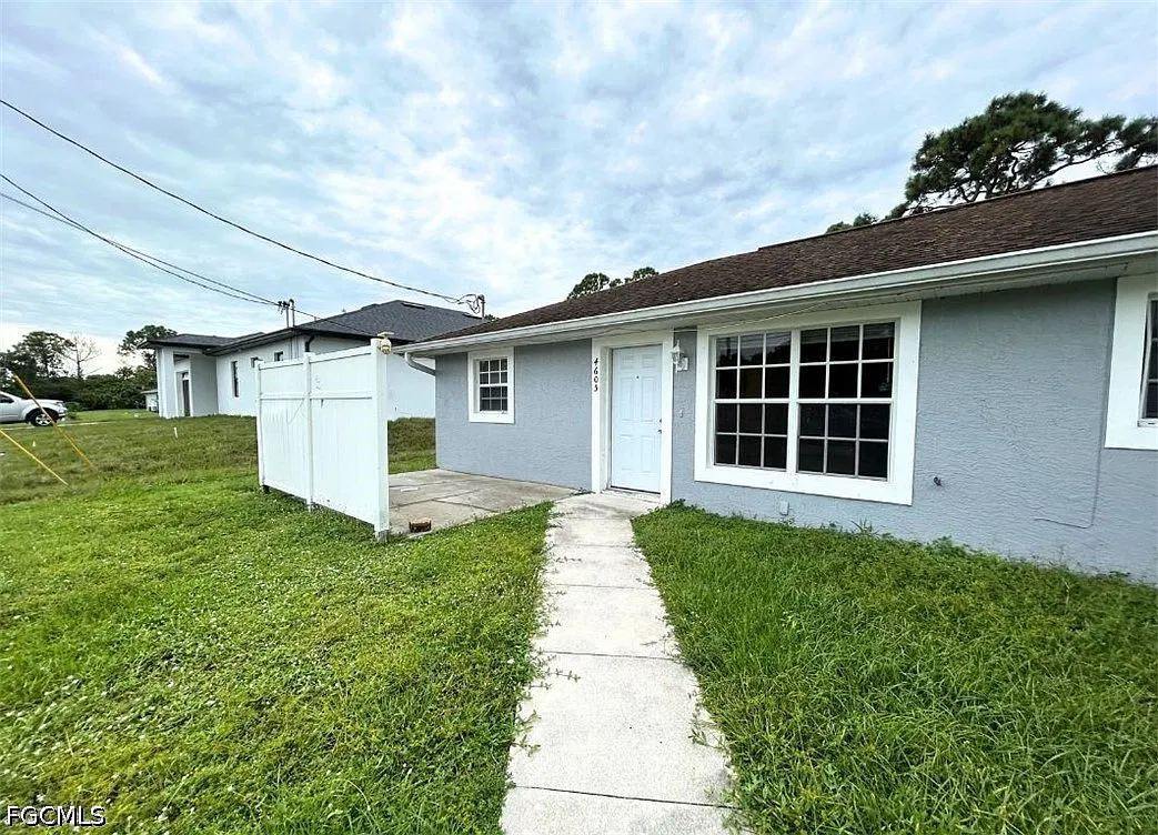3 bed, 2.0 bath, 1100 sqft, $1,400 — Photo 2