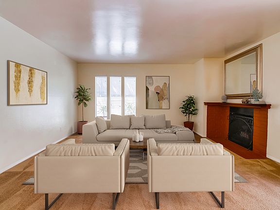 Frnt Room - Virtually Staged