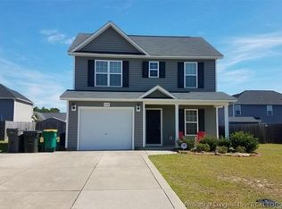 2128 Saint Nicholas Dr, Hope Mills, NC 28348