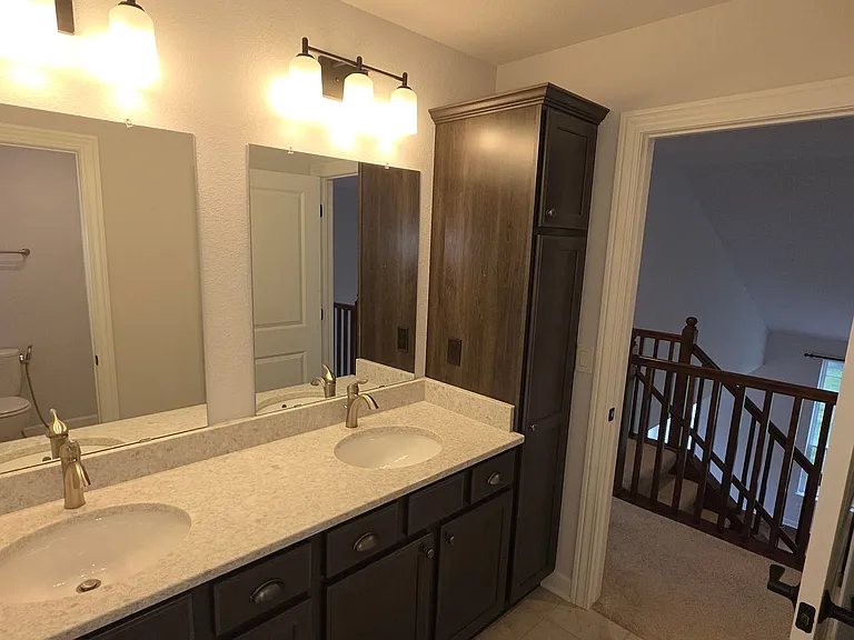 W239N3743 River Birch Ct — Photo 28