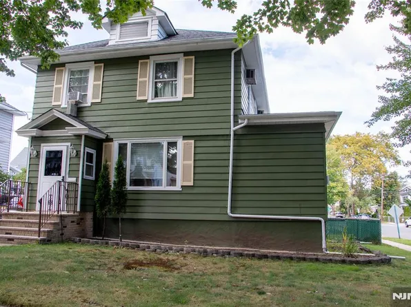 883 Ray Avenue, Ridgefield, NJ 07657