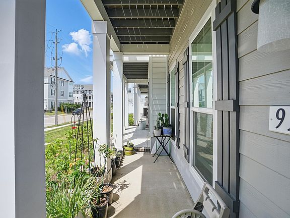 3rd image of 9568 21st Bay St