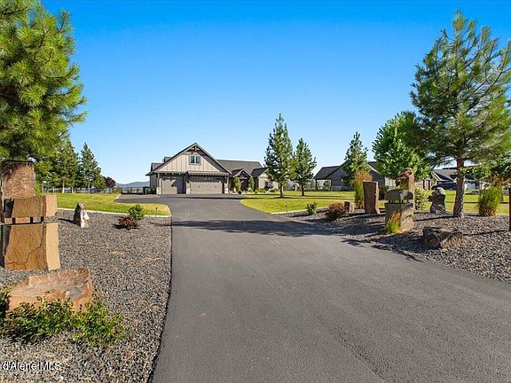 3rd image of 18289 W Palomar Dr