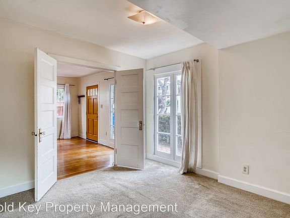 5th image of 1848 Edgemont St