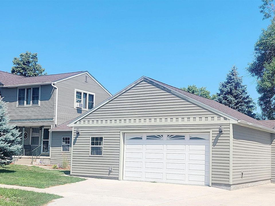 2nd image of 395 Maben Ave