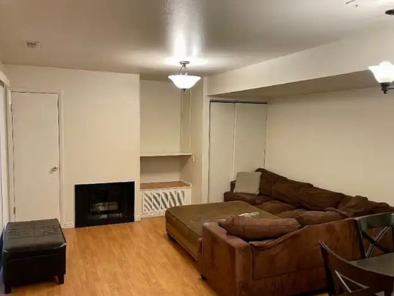 4th image of 1710 Hickory Ln