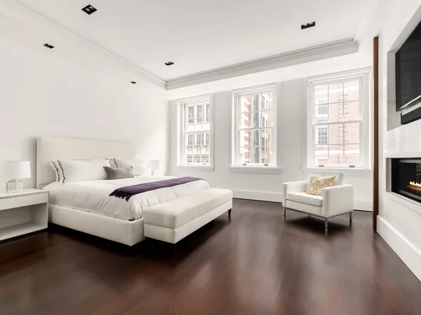 46 East 66th Street image 33 of 44