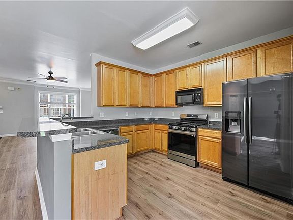 3rd image of 3864 Guilderoy Ln #3
