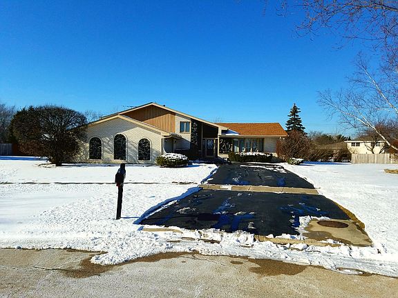 2nd image of 14132 Somerset Ct