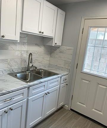 3rd image of 908 E Tuckey Ln #5
