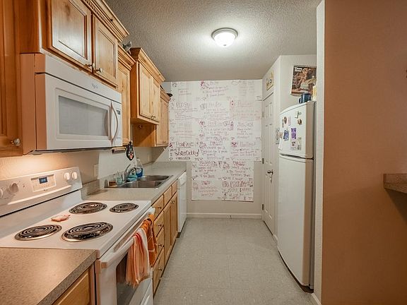 3rd image of 418 County Road 420 #418
