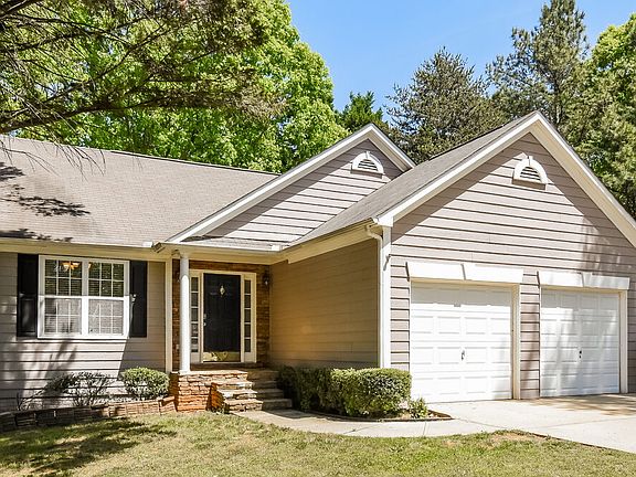 4th image of 208 Pebble Creek Ct