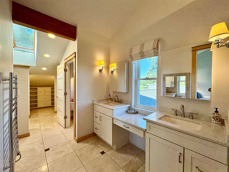 10555 NE Morning Ln — Photo 33
