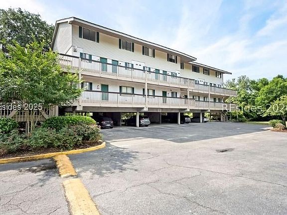 3rd image of 156 Dillon Rd APT 211