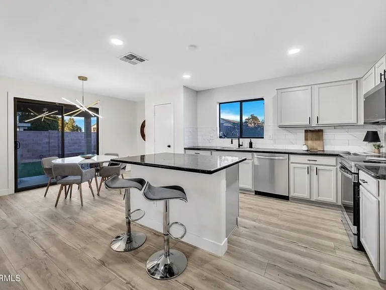 3702 W Naomi Ln — Photo 6