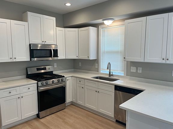 4th image of 3443 Cosgrove Ave