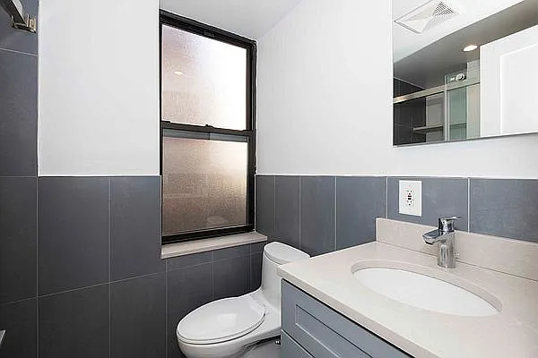 Rented by Jonis Realty | media 16