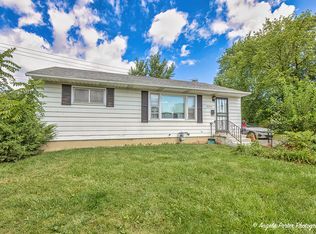 2832 Sunset Ave, Waukegan, IL 60087