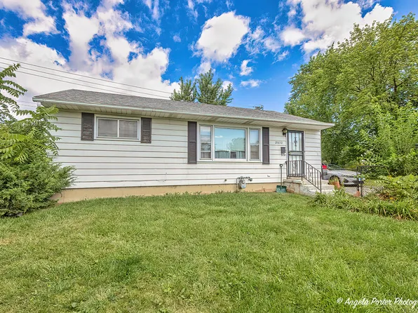 2832 Sunset Ave, Waukegan, IL 60087