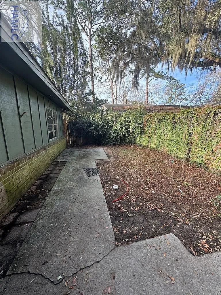 3 bed, 2.0 bath, 1208 sqft, $1,250 — Photo 2