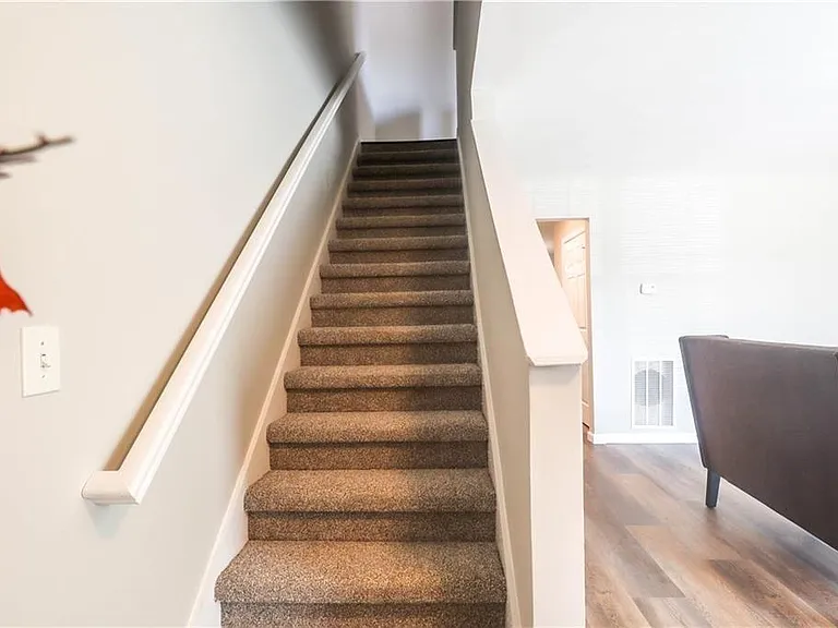 5823 Strathmoor Manor Cir — Photo 11