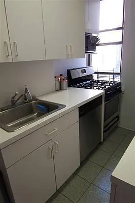 Rented by Metropolitan Property Group | media 3