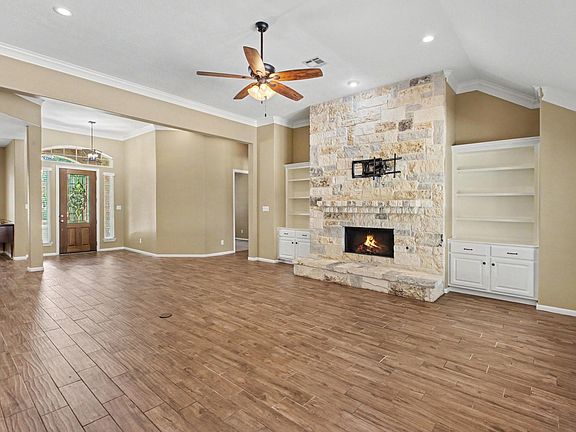 2nd image of 52 La Jolla Cir