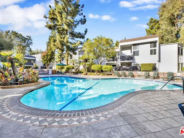 18645 Hatteras St Unit 106, Tarzana, CA 91356