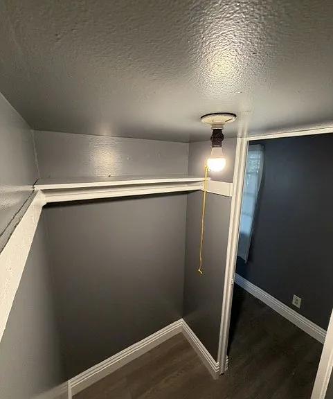 520 S Lexington Pl — Photo 4