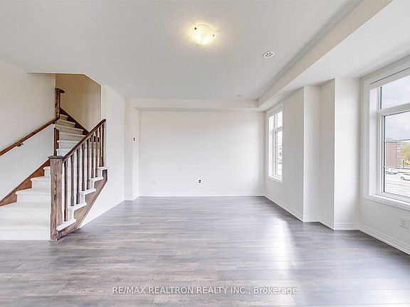 5th image of 42 Stoeber Ln
