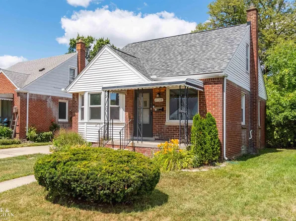 21149 Sunnydale St, Saint Clair Shores, MI 48081
