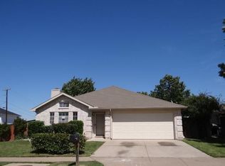 6801 Valley Branch Dr, Arlington, TX 76001