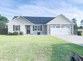 115 Sonia Dr, Hubert, NC 28539