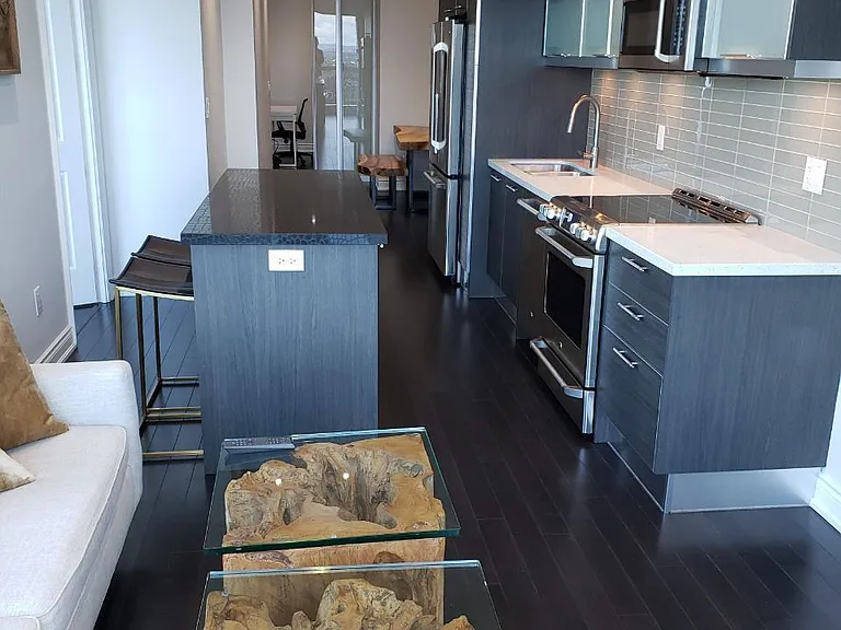 388 Yonge St #7401 — Photo 10