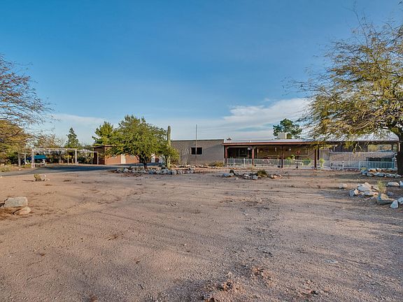 2nd image of 4920 N Camino De La Codorniz
