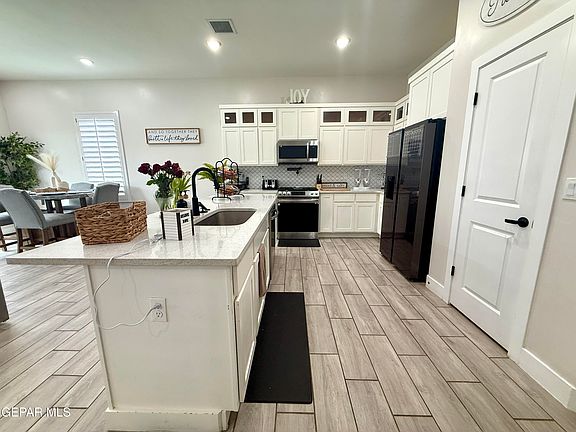 5th image of 13026 Terrington Ave