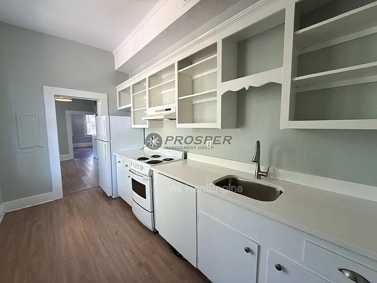 221 Congress St #4 — Photo 8