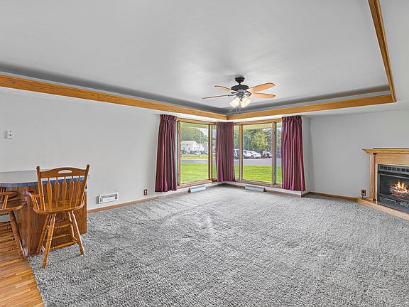 4th image of 304 Knell Ln