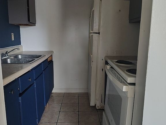 3rd image of 1228 43rd Ave #1