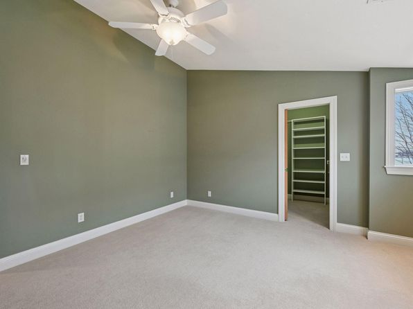 2765 Casco Point Rd, Wayzata, MN 55391