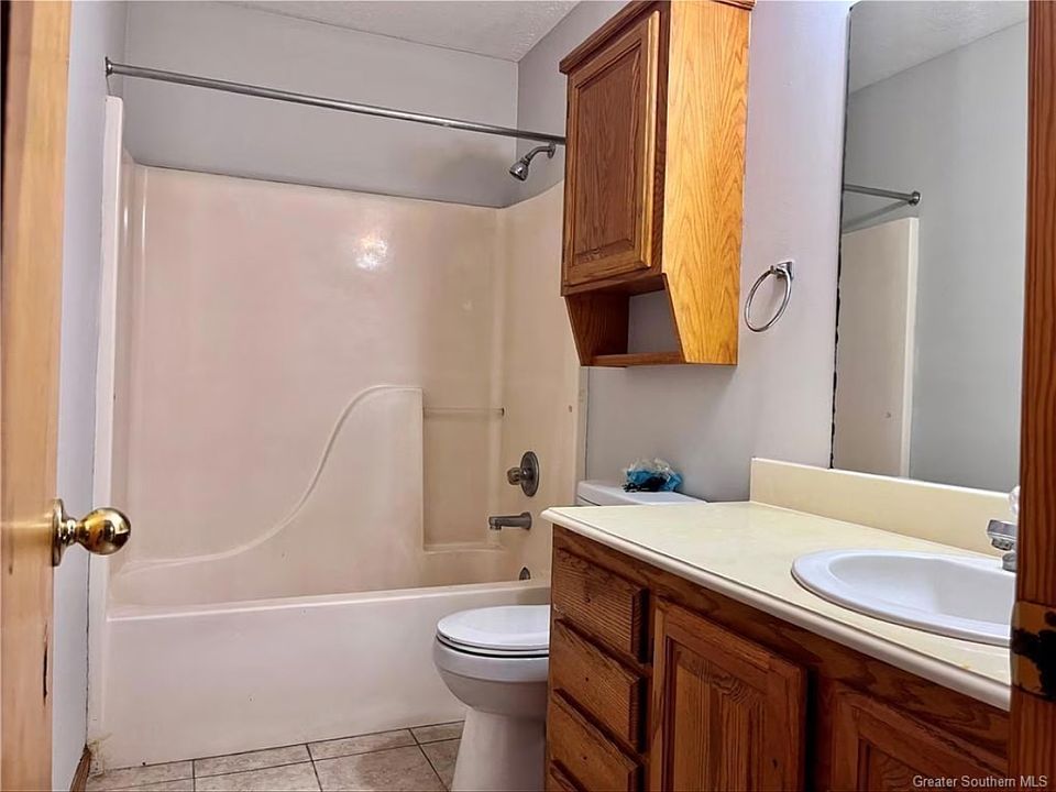 1st image of 1041 Deesport St