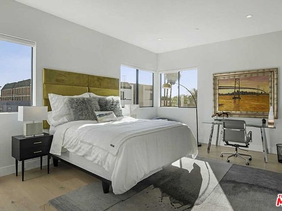 5th image of 739 N Gramercy Pl