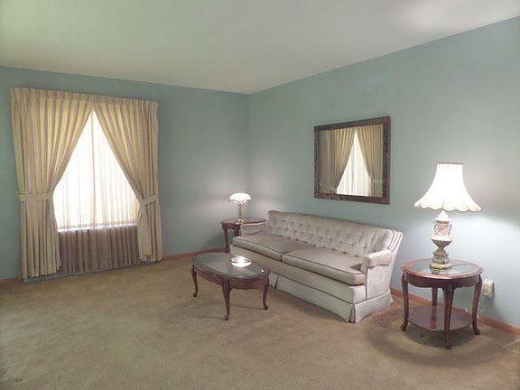 3rd image of 10236 W Melvina St
