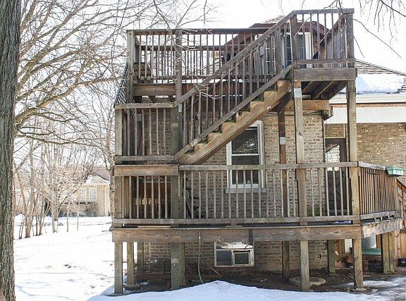 3rd image of 1558 Van Buren Ave
