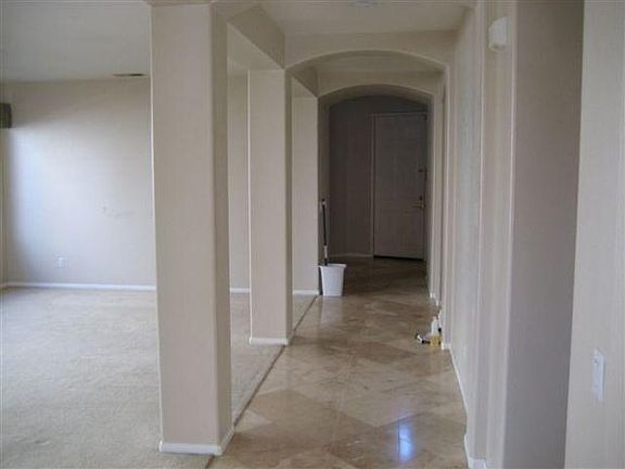 3rd image of 524 Echo Ln